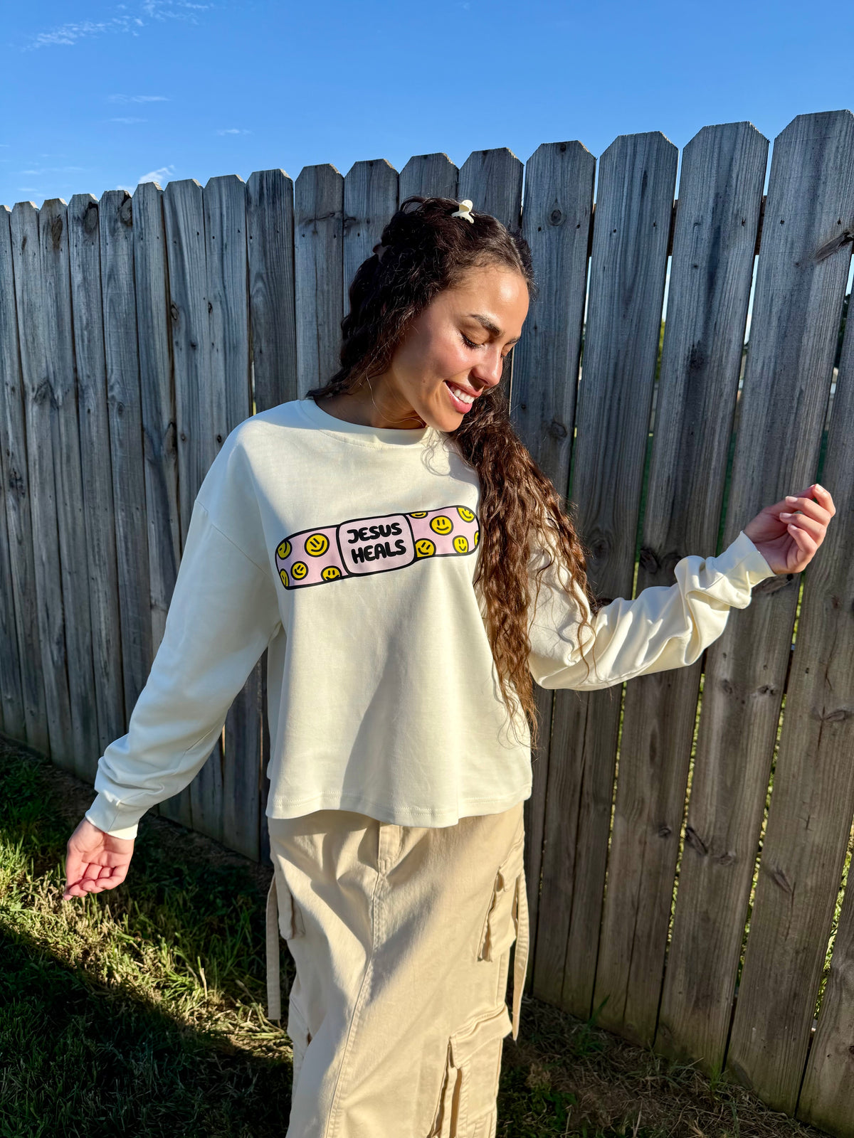 JESUS HEALS CROPPED TEE